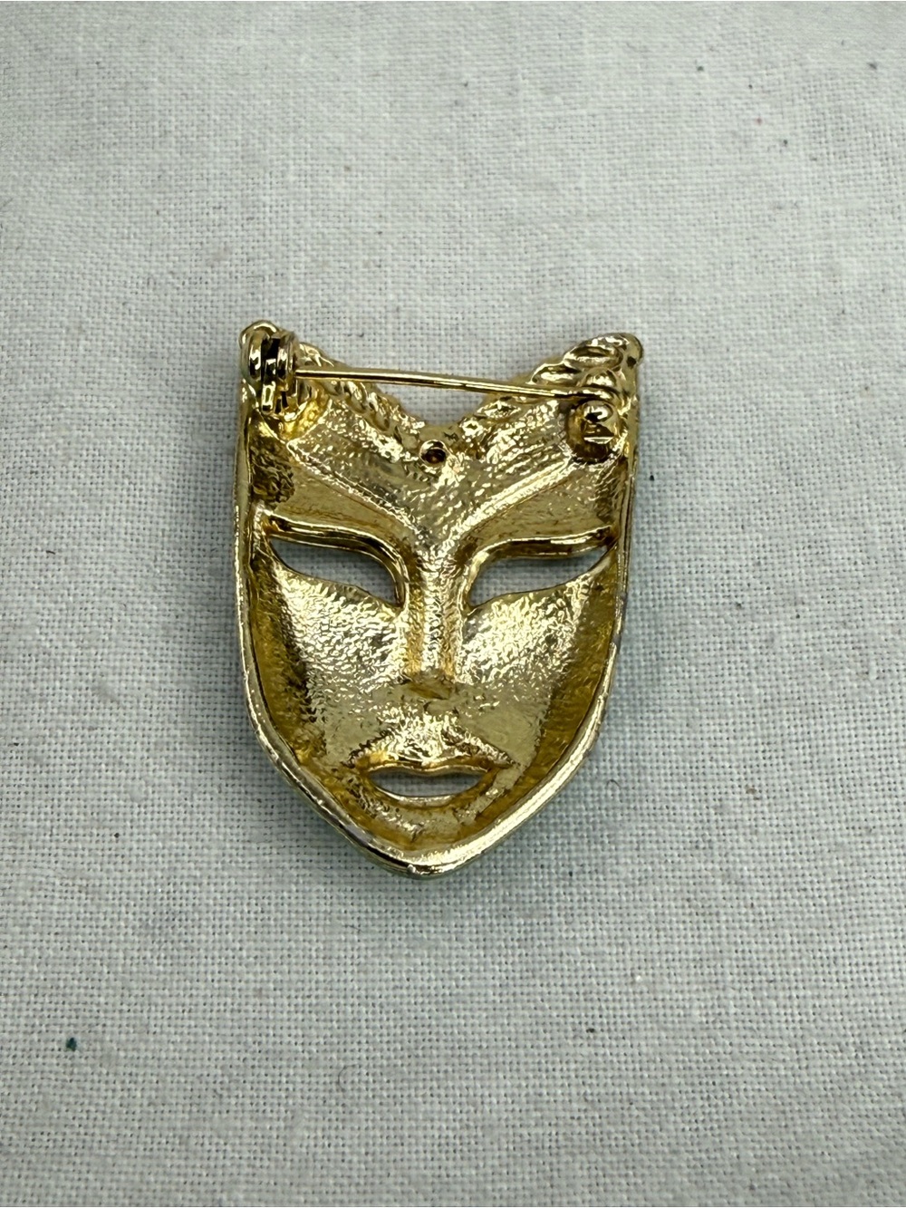 Vintage Teal Enamel Masquerade Maude Gras Mask Brooch with Gold Accents - Picture 3 of 3